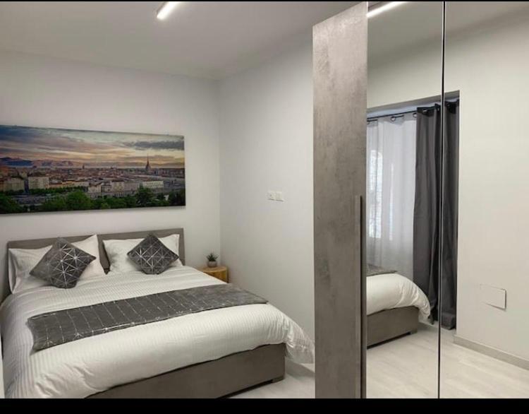 Calandra Studio Apartment Торино Екстериор снимка